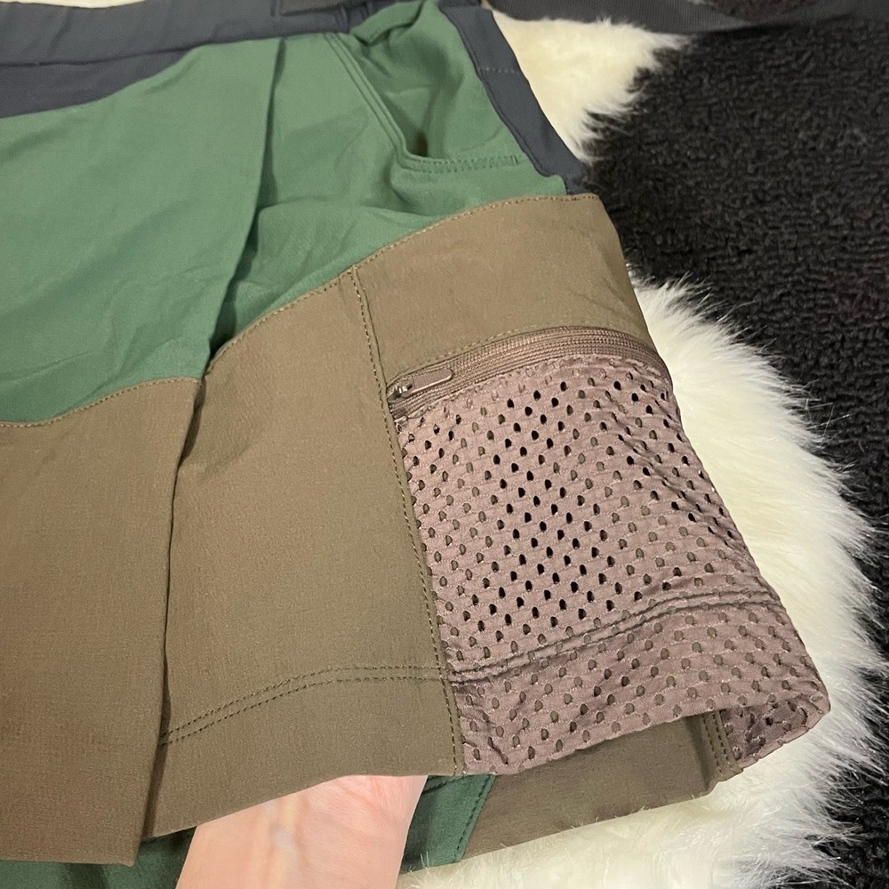 Outdoor Voices Womens XL RecTrek 3” Skort Hiking Shorts Black Hunter Espresso - Picture 12 of 13